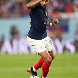 C7游戏平台-首轮底特律德意志队战胜法兰西队(在nba联盟中,底特律是哪只球队的所在地?)