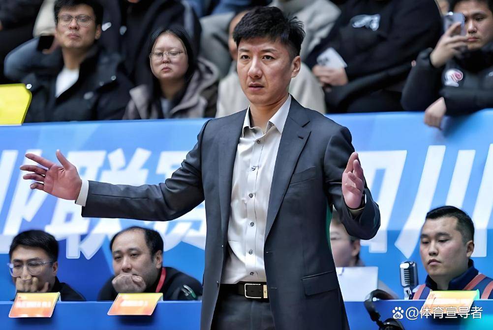 球队主帅发布战术调整,调动队员士气 球队主帅发布战术调整,调动队员士气