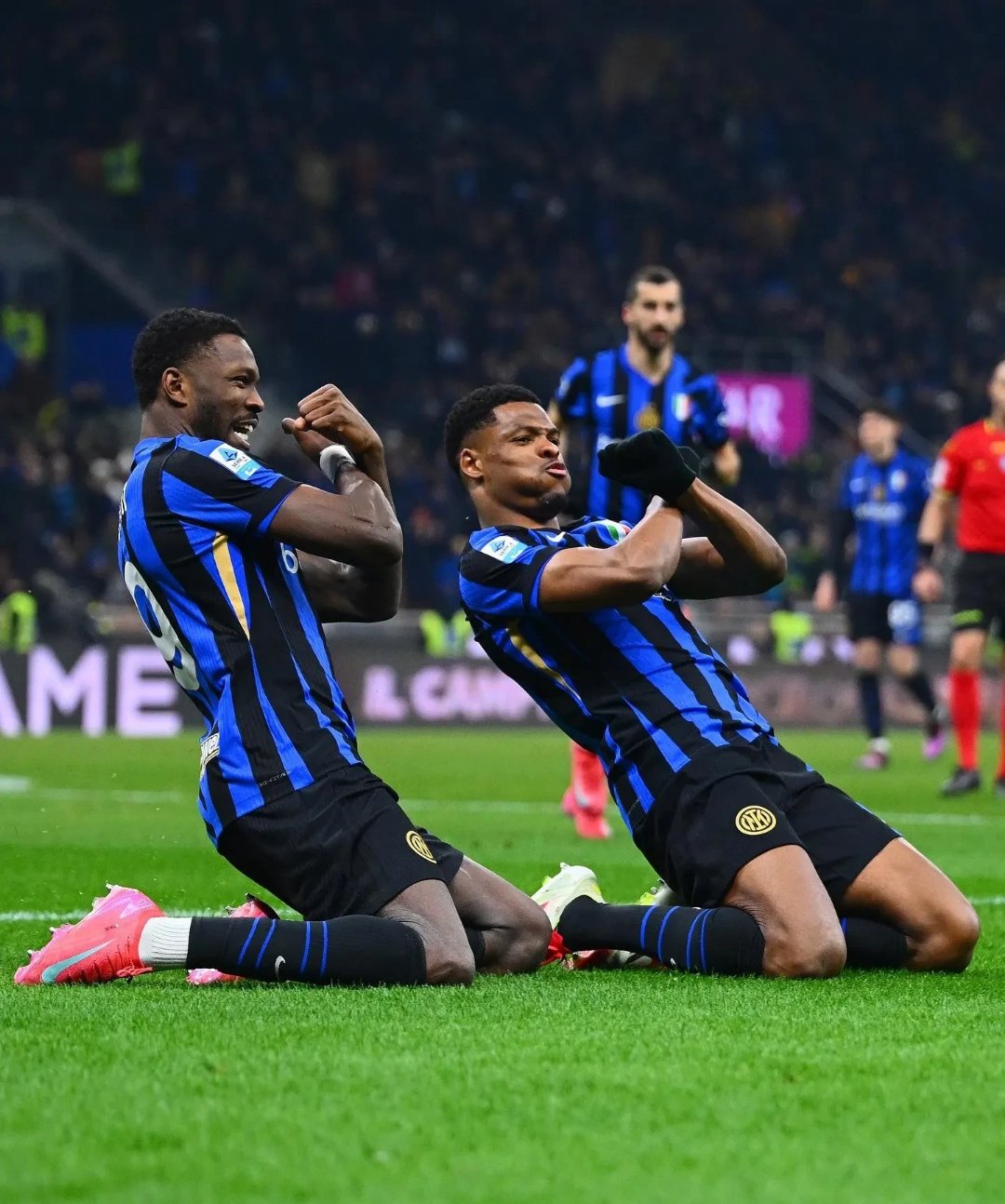 AC米兰球员合作无间,攻守兼备的简单介绍 AC米兰球员合作无间,攻守兼备的简单介绍