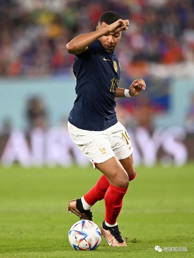 首轮底特律德意志队战胜法兰西队(在nba联盟中,底特律是哪只球队的所在地?)